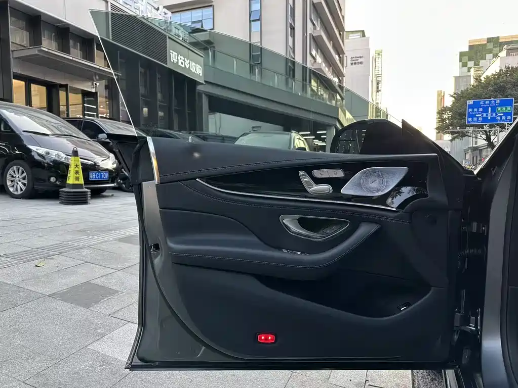 MERCEDES-BENZ AMG GT