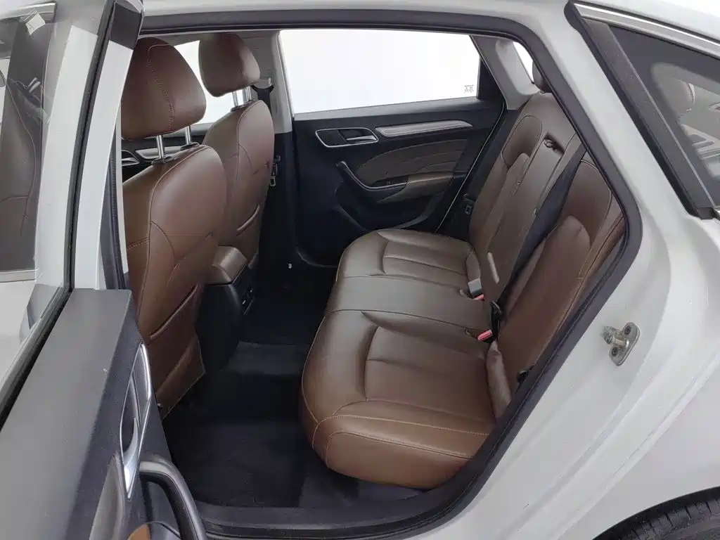Roewe i6 Classic — миниатюра 15