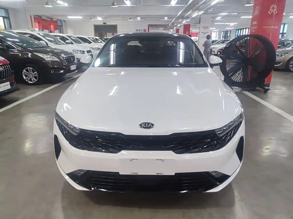 Kia K5 — миниатюра 3