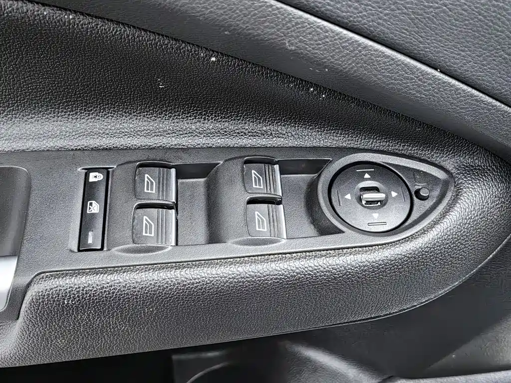 Ford Kuga — миниатюра 9