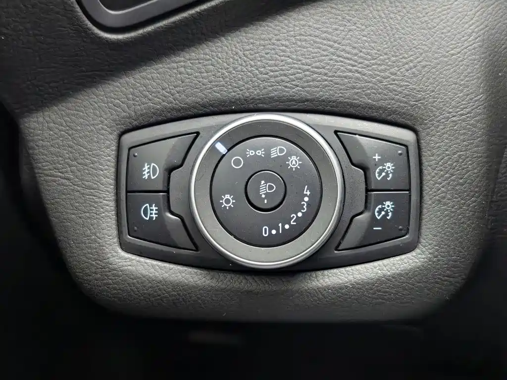 Ford Kuga — миниатюра 21