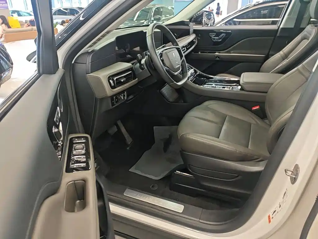 Lincoln Aviator — миниатюра 16