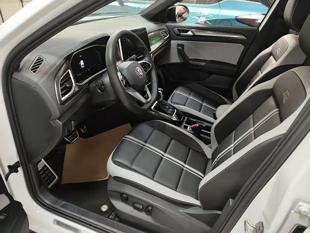 Volkswagen T-Roc — миниатюра 15