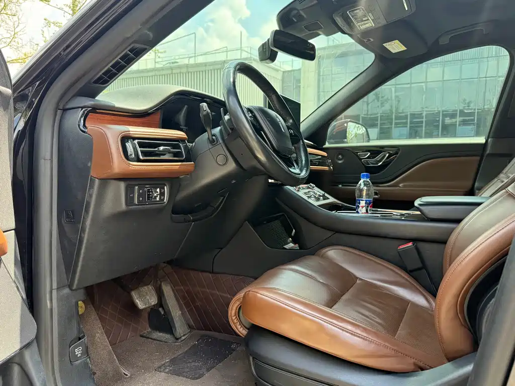 Lincoln Aviator — миниатюра 6