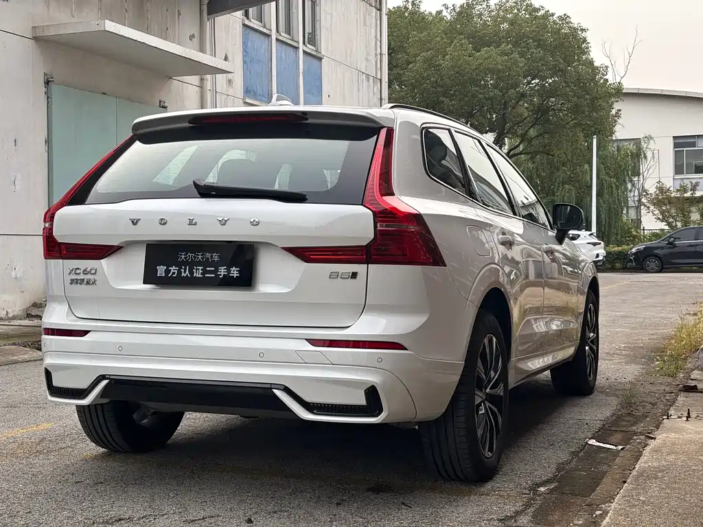 Volvo XC60 2025 B5 Sport