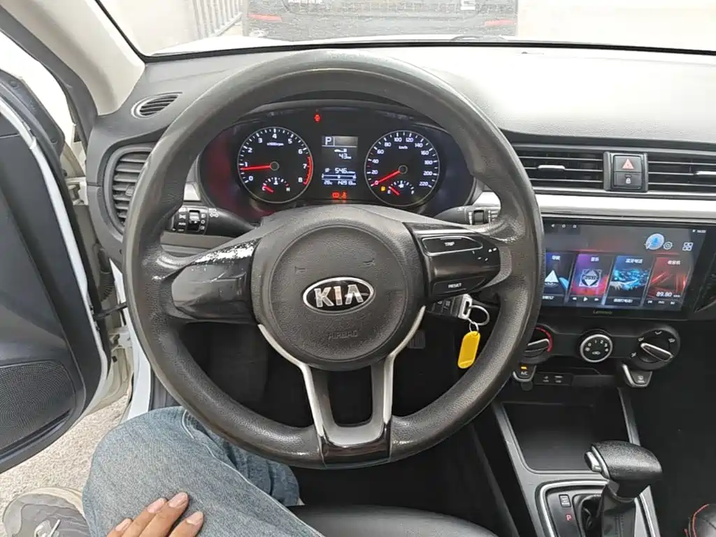 Kia K2 — миниатюра 11