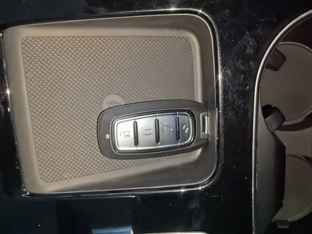 Li Auto Li ONE — миниатюра 17