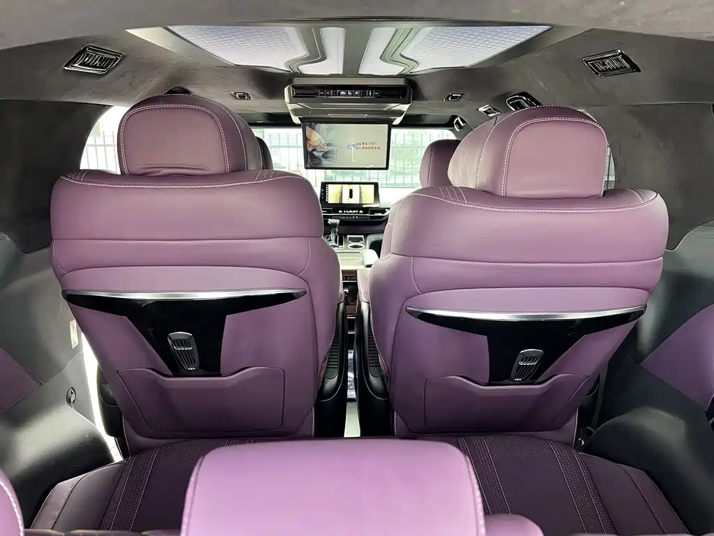 Toyota Sienna — миниатюра 13