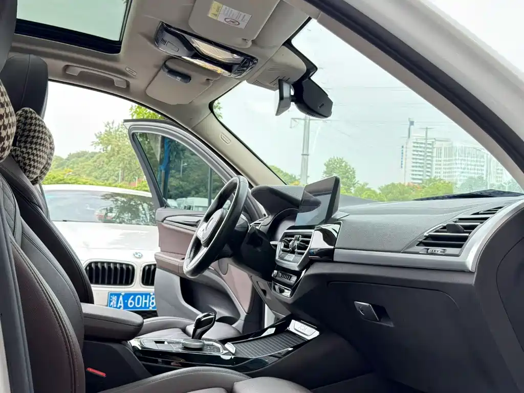 BMW X3 — миниатюра 6