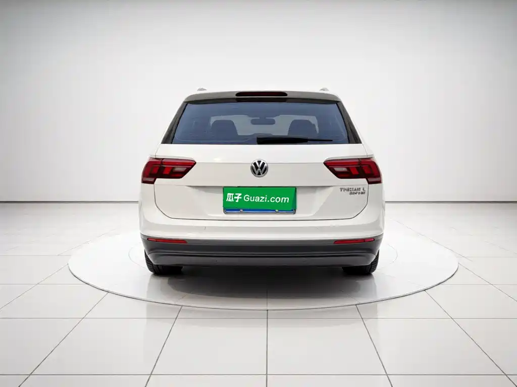 Volkswagen Tiguan L — миниатюра 3