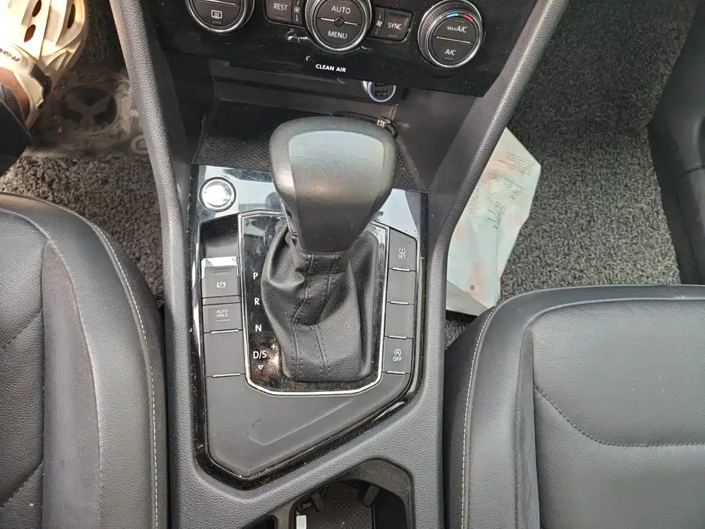 Volkswagen Tiguan L — миниатюра 10