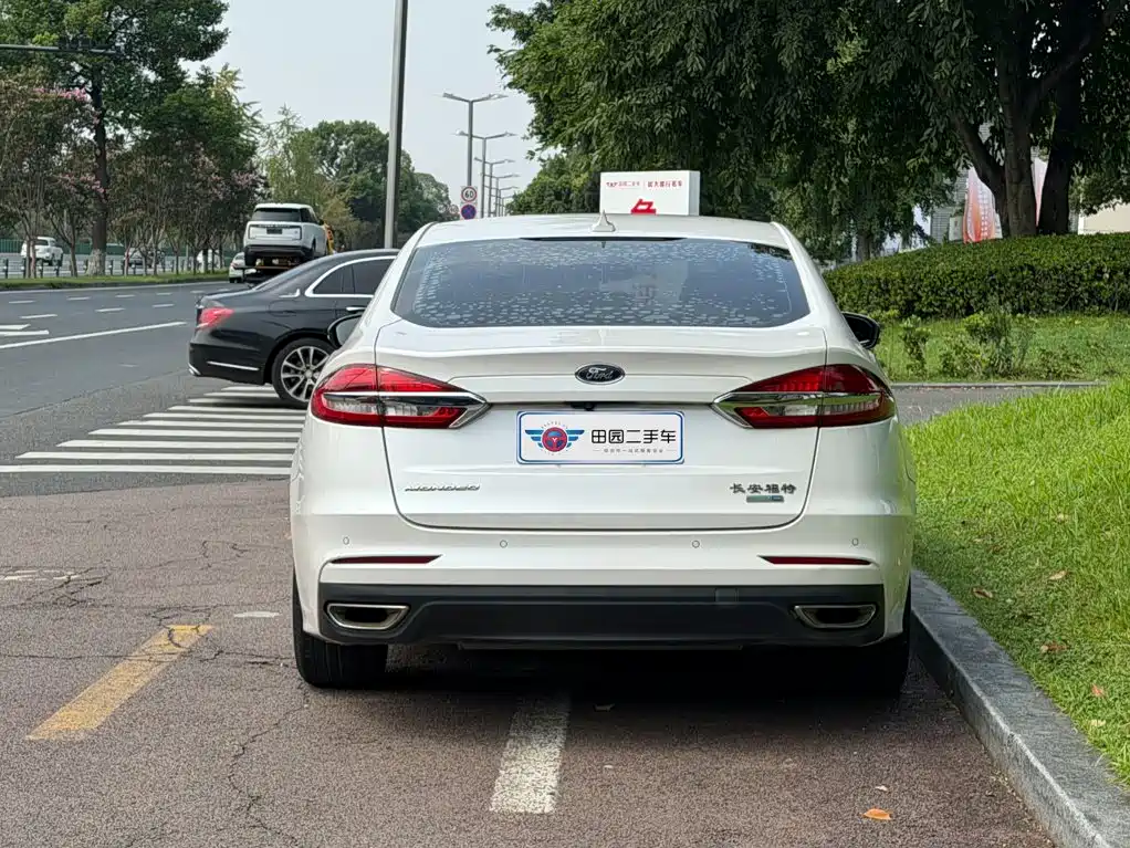 Ford Mondeo — миниатюра 5