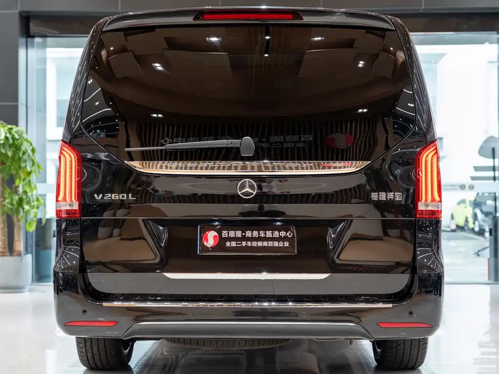 Mercedes-Benz V-Class — миниатюра 12
