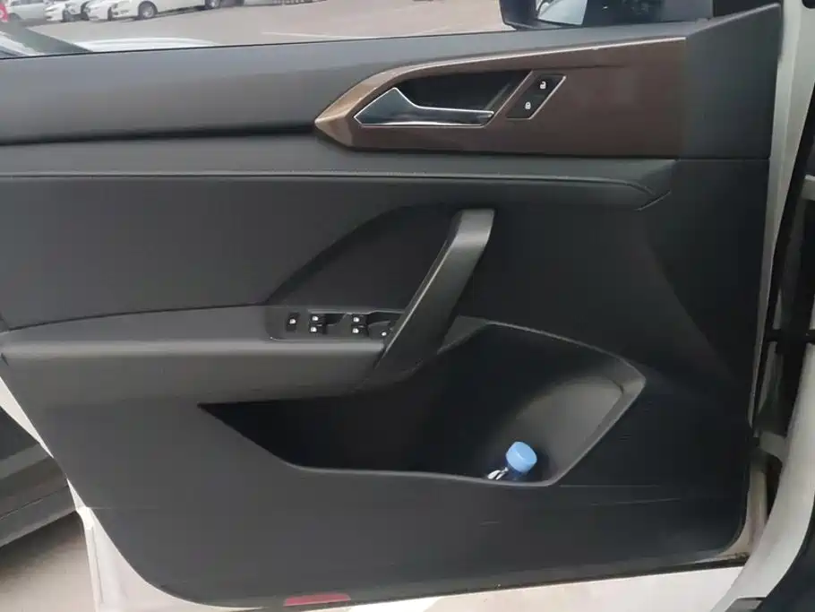 Volkswagen Tharu — миниатюра 7
