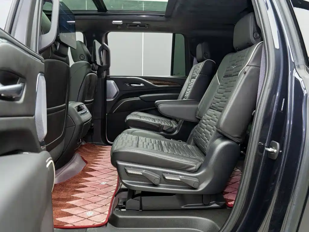 Cadillac Escalade — миниатюра 15