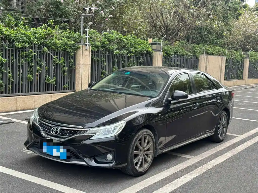 Toyota Reiz 2014