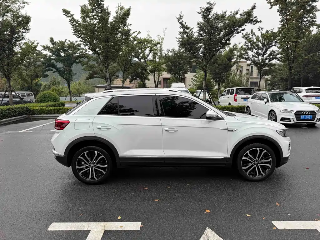 Volkswagen T-Roc — миниатюра 12