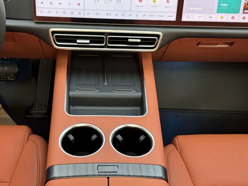 Li Auto Li L8 — миниатюра 13