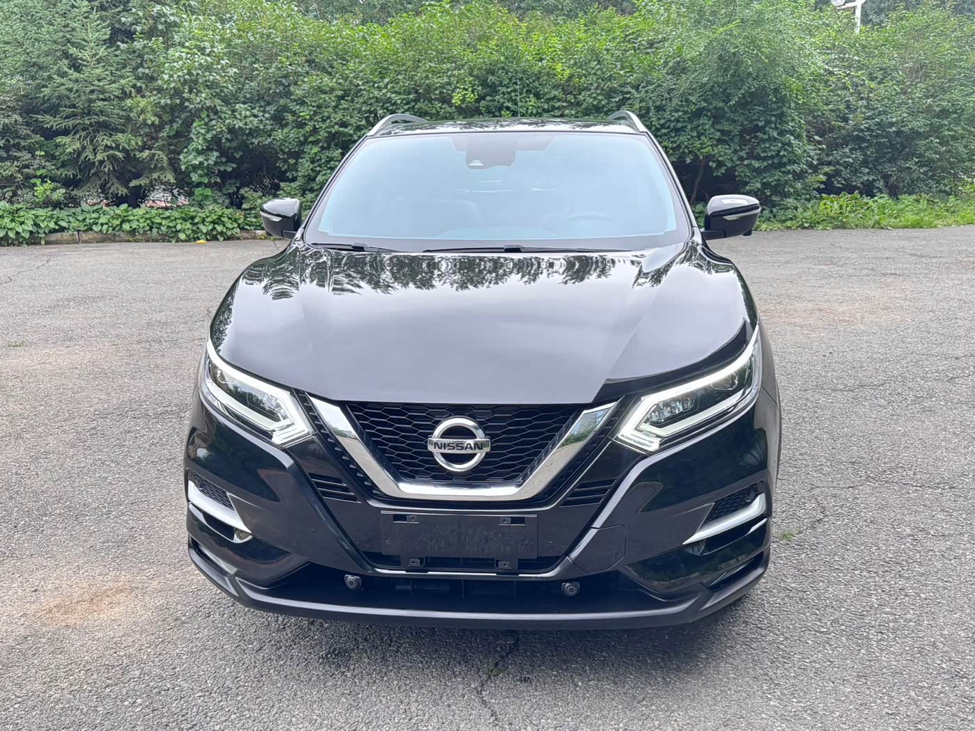 Nissan Qashqai 2.0 л 2023 г. Чёрный, пробег 29000 км
