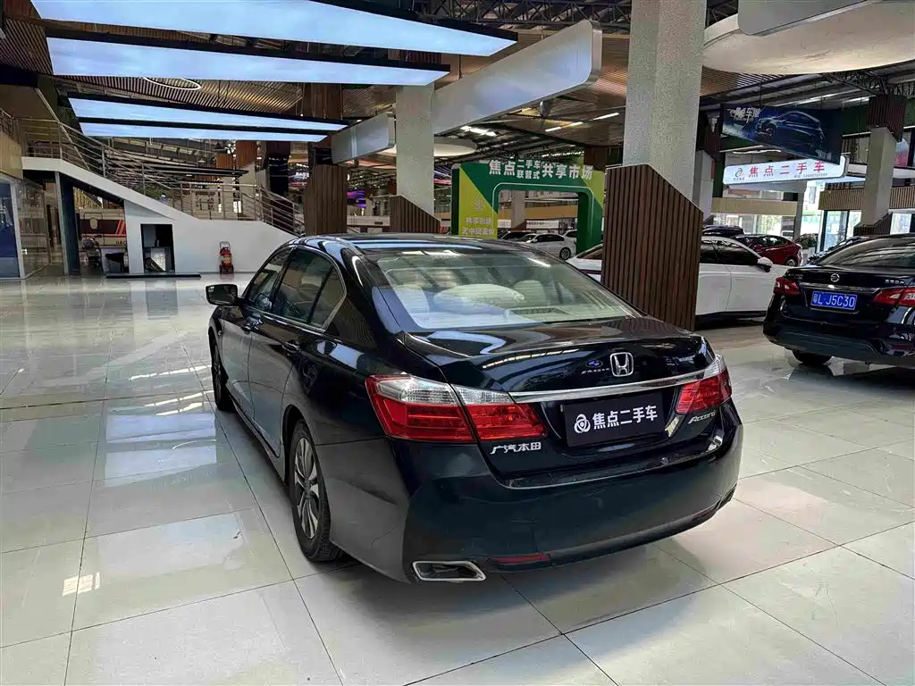 Honda Accord — миниатюра 7