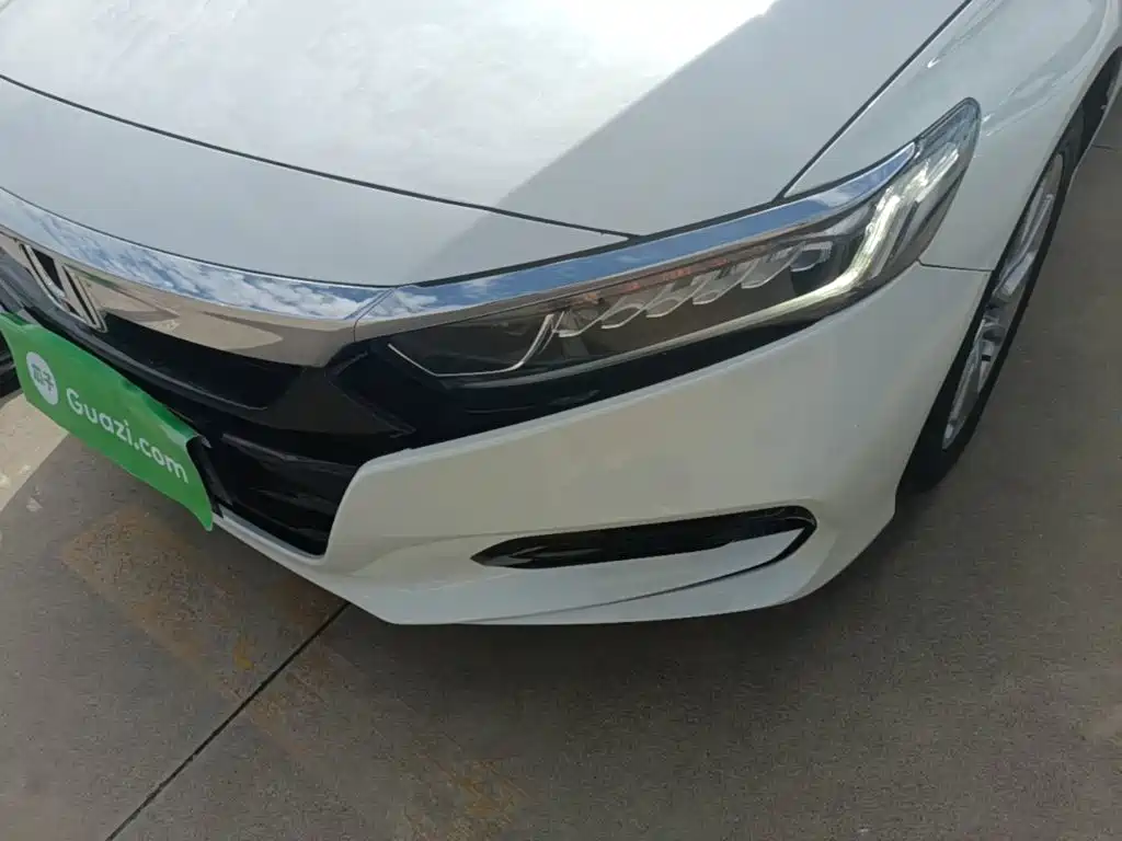 Honda Accord — миниатюра 18