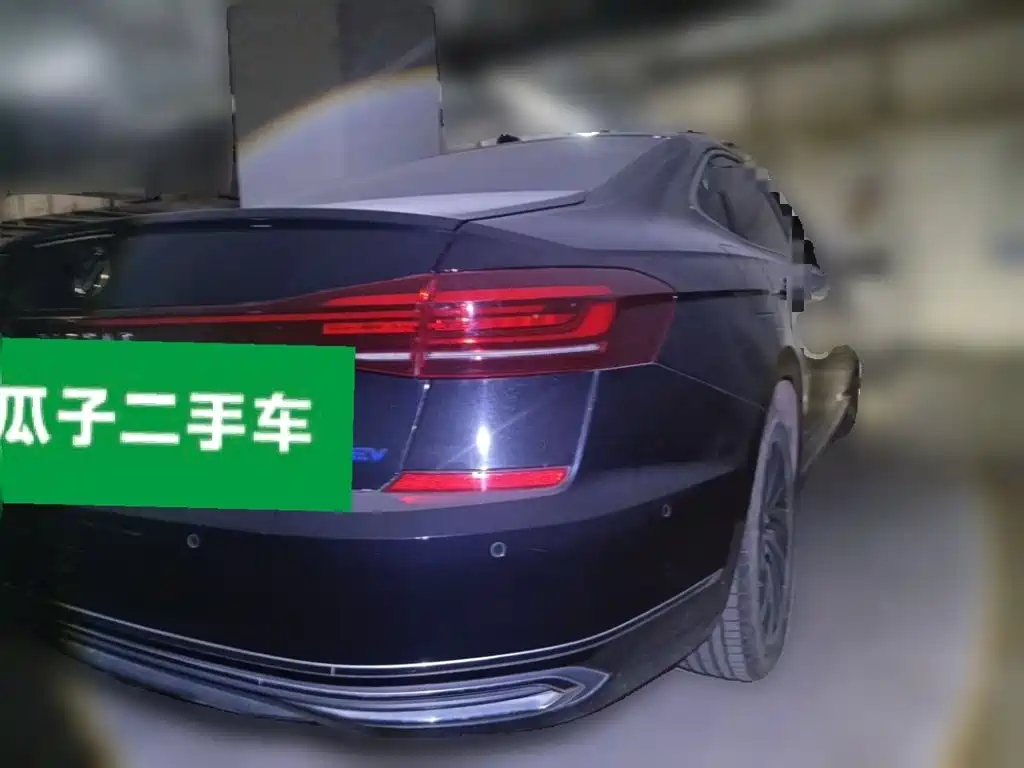 Volkswagen Passat PHEV — миниатюра 4