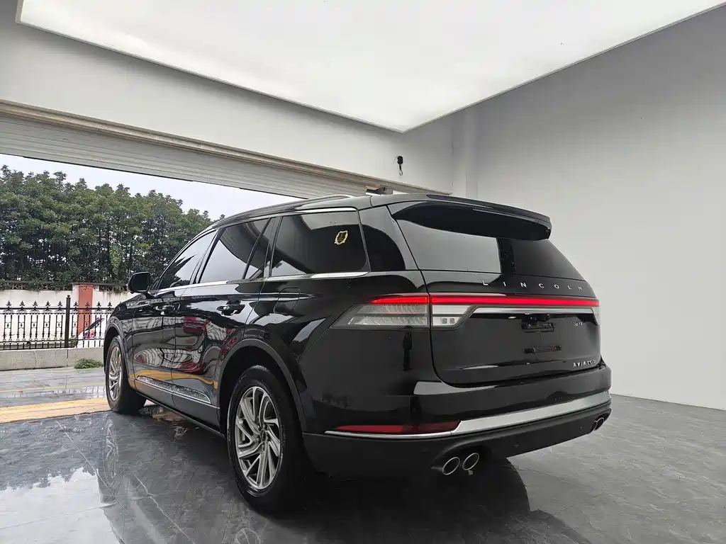 Lincoln Aviator — миниатюра 6