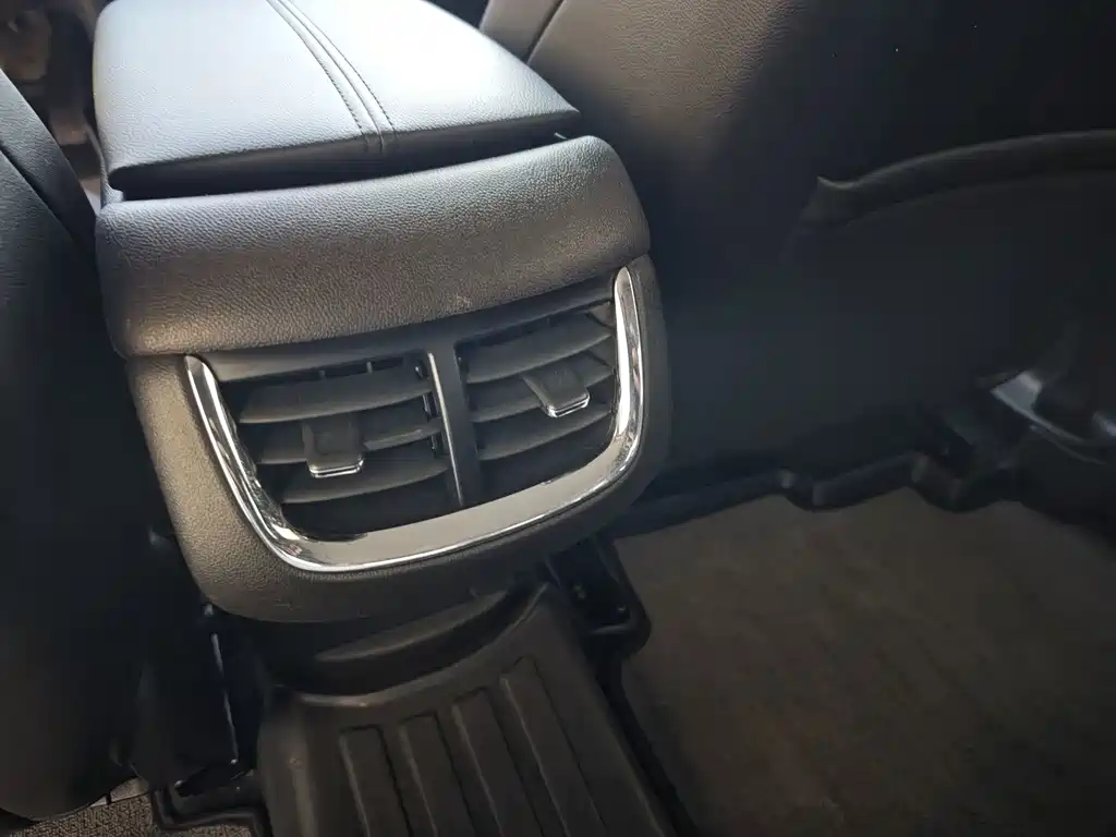 Chevrolet Malibu XL — миниатюра 16