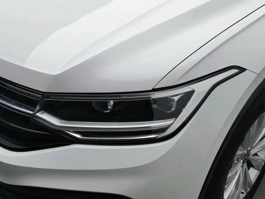 Volkswagen Tiguan L — миниатюра 7