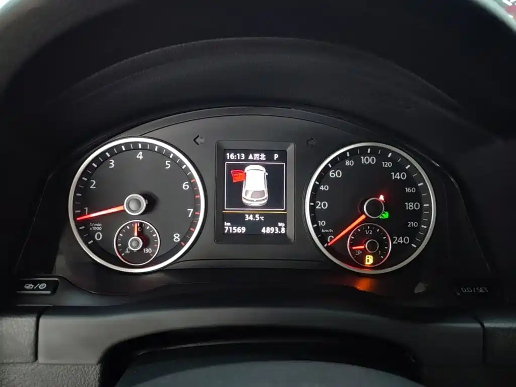 Volkswagen Tiguan — миниатюра 16