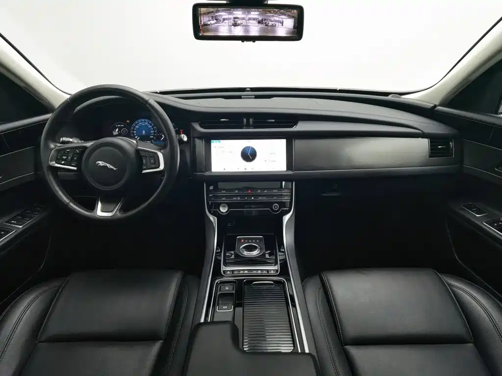 Jaguar XFL — миниатюра 5