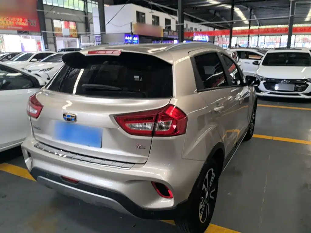 Geely Vision X3 — миниатюра 7