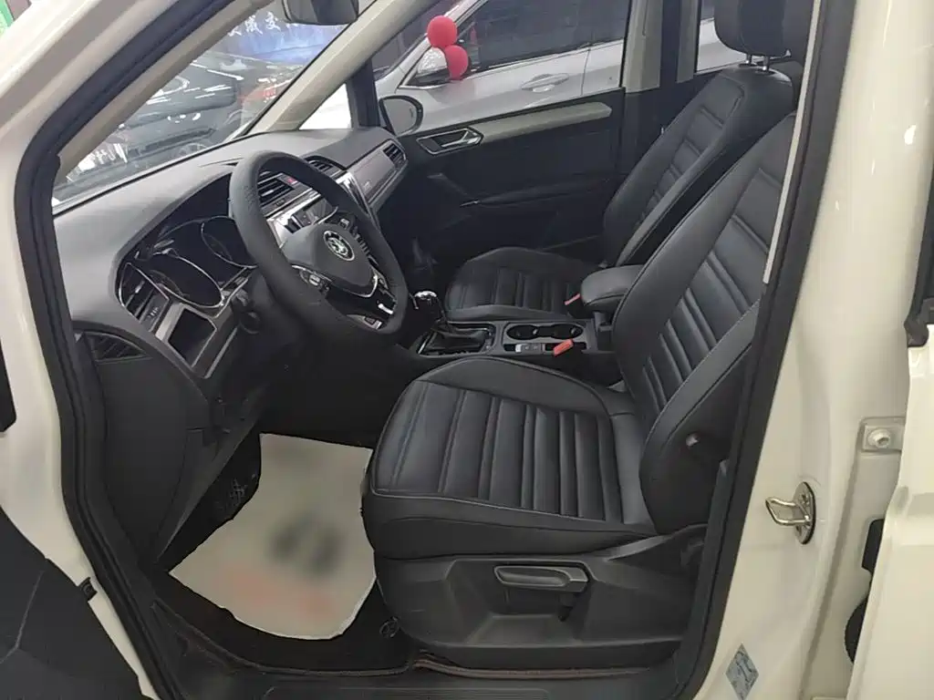 Volkswagen Touran — миниатюра 15
