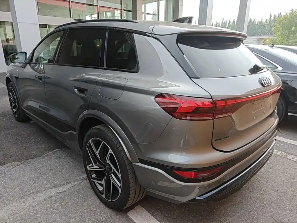 Audi Q6L e-tron — миниатюра 5