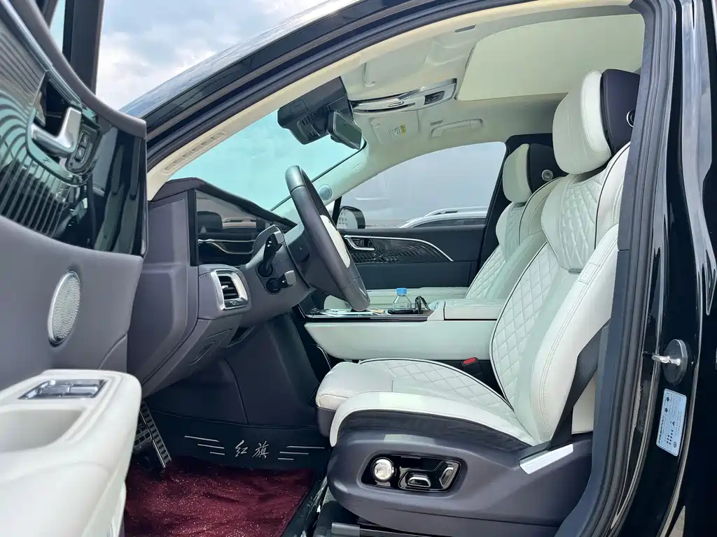 Hongqi E-HS9 2021 510km мест