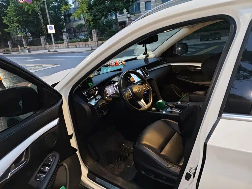 Infiniti QX50 — миниатюра 12