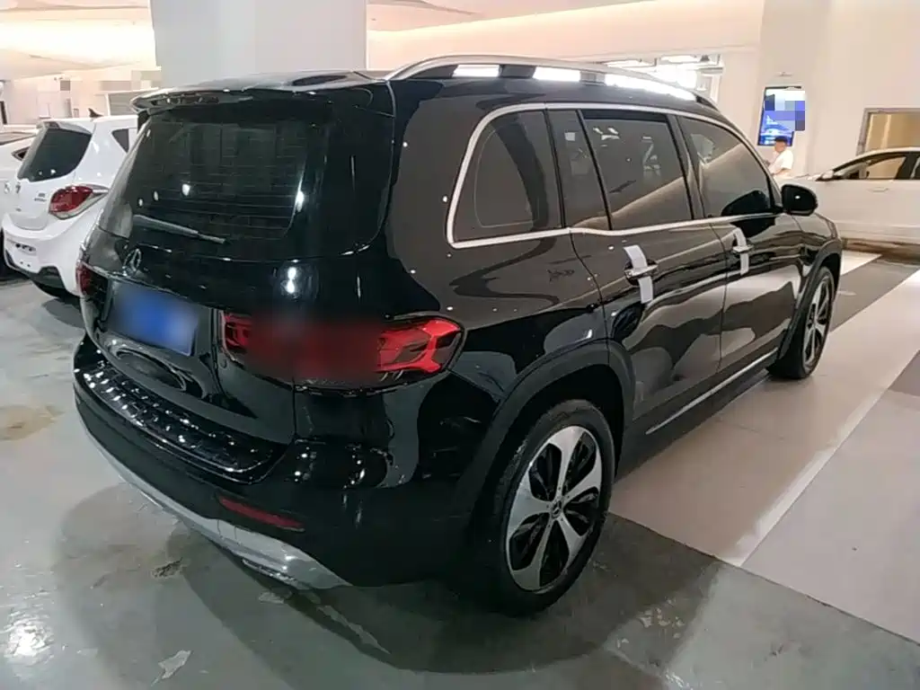 Mercedes-Benz GLB — миниатюра 7