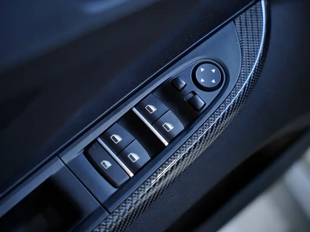 BMW M6 — миниатюра 19