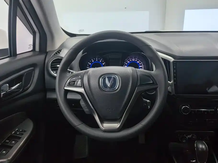 Changan CS15 — миниатюра 15