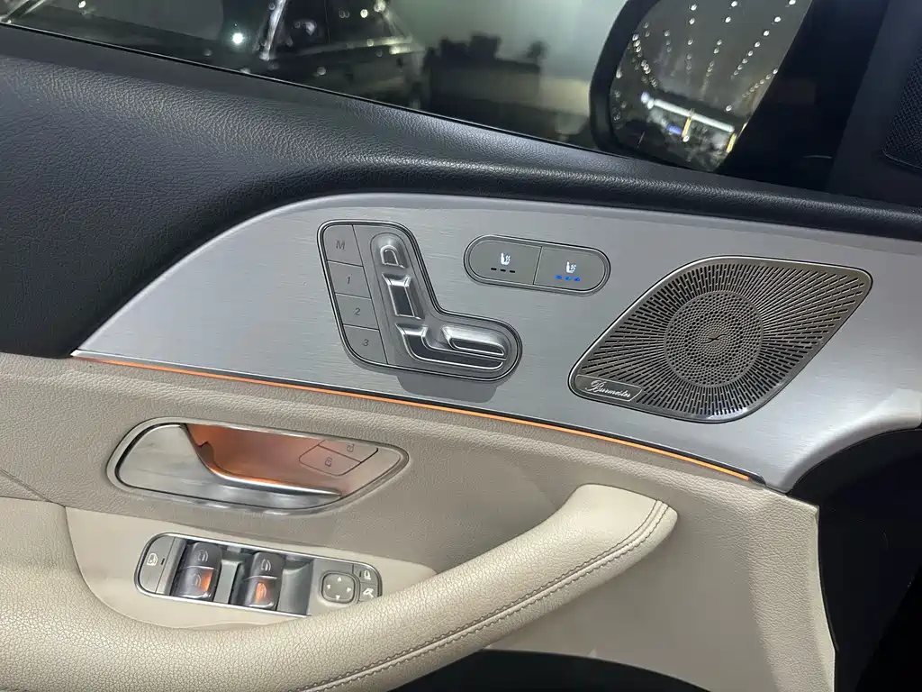Mercedes-Benz GLE (Import) — миниатюра 10