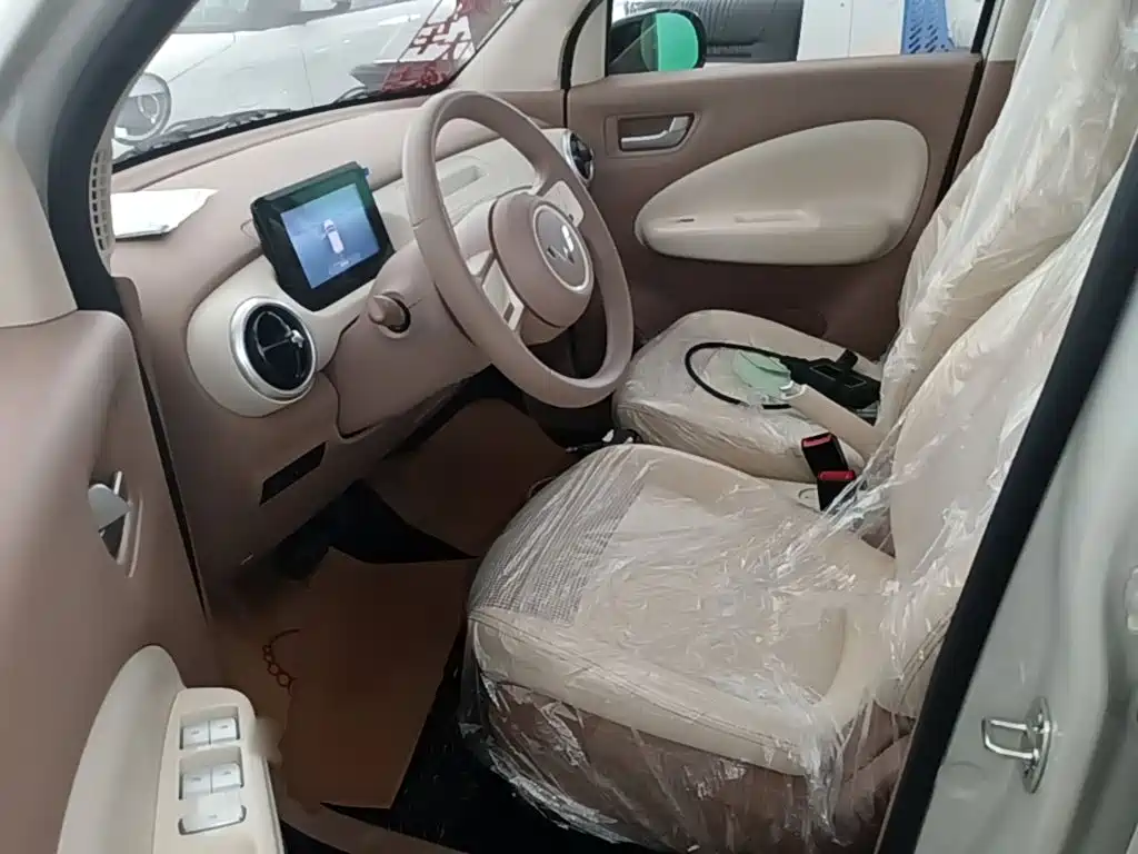 Wuling MINIEV — миниатюра 15