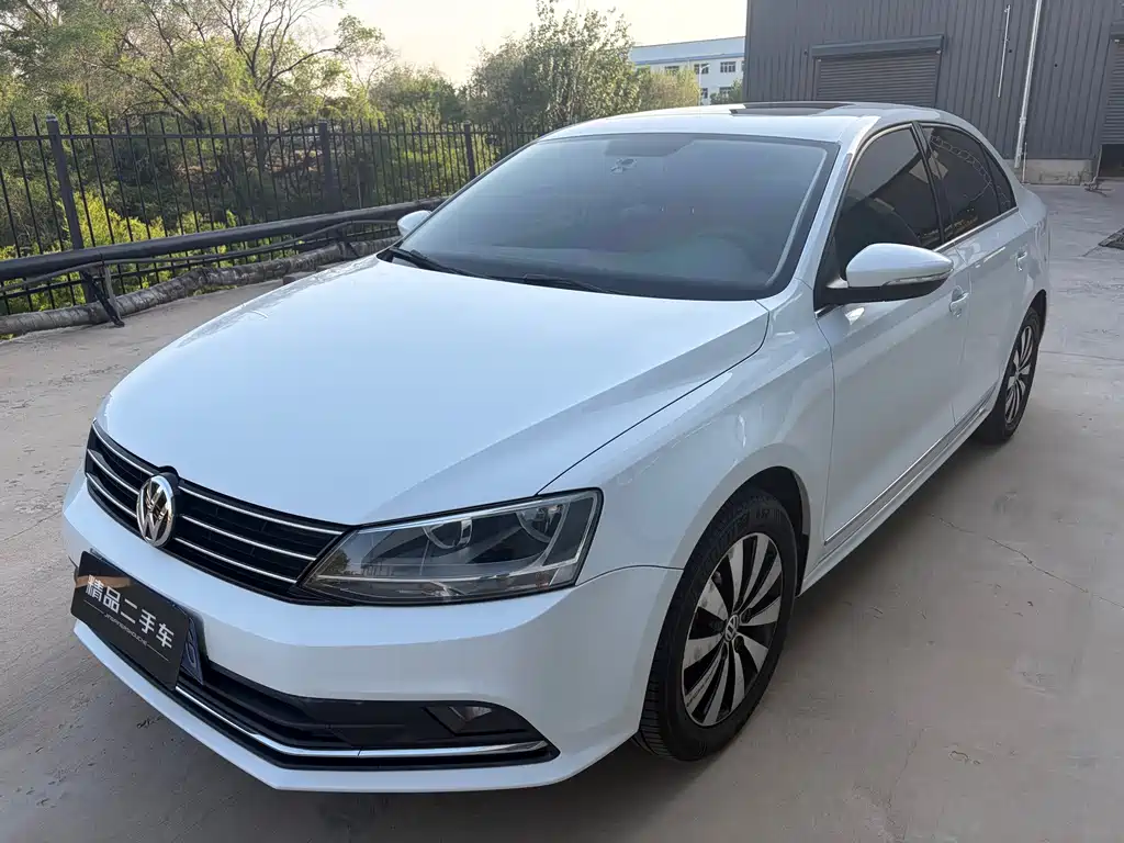 Volkswagen Sagitar 2018