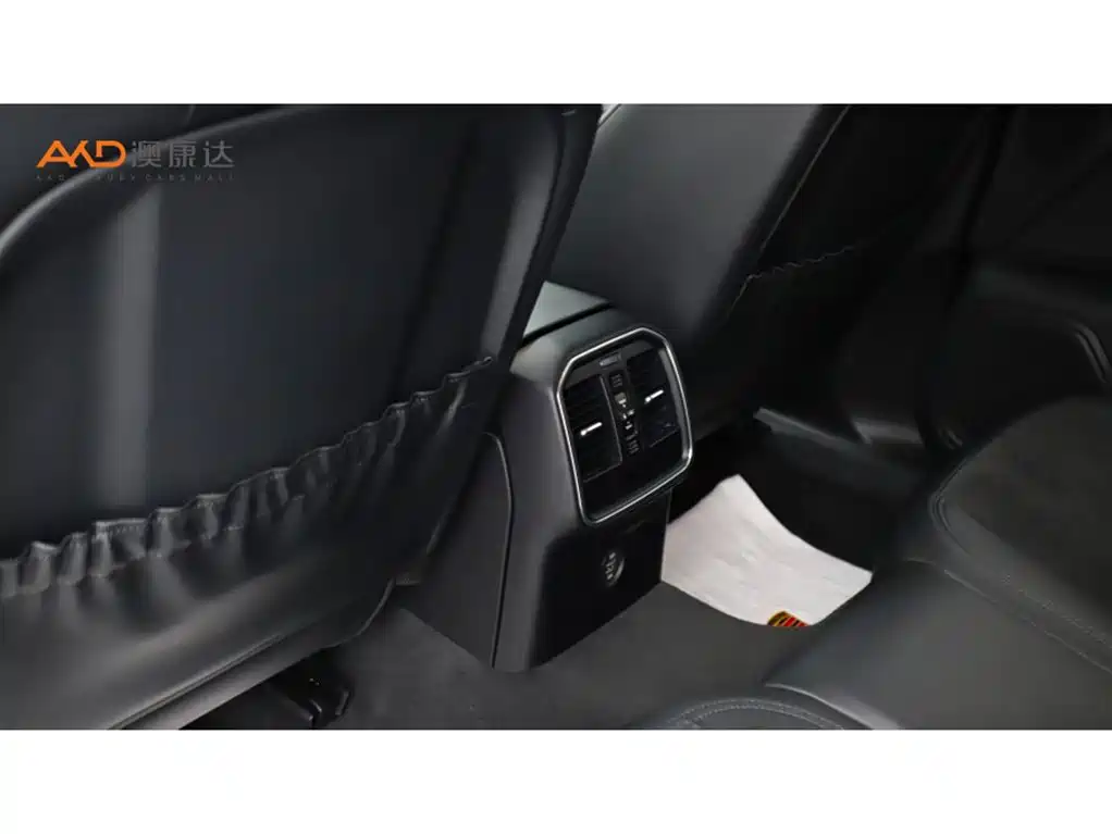 Porsche Macan — миниатюра 9