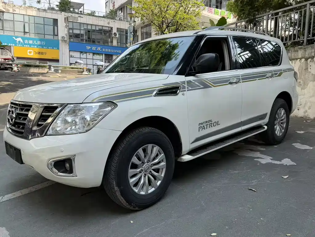 Nissan Patrol — миниатюра 3