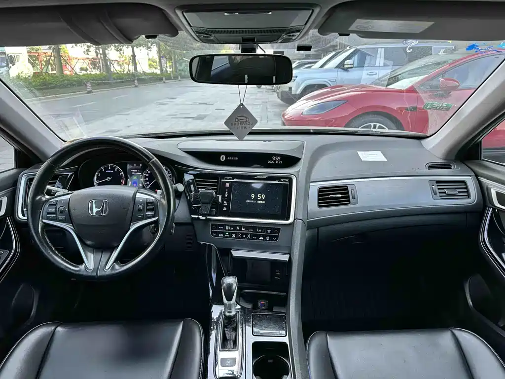 Honda Spirior — миниатюра 7