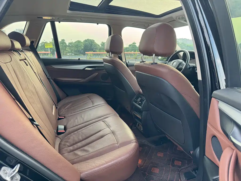 BMW X5 (Import) — миниатюра 15