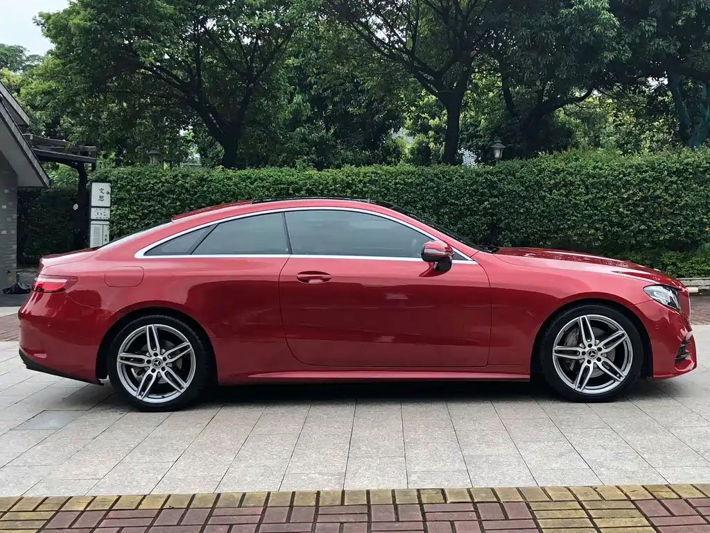 Mercedes-Benz E-Class (Import) — миниатюра 6