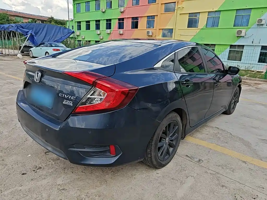 Honda Civic — миниатюра 7
