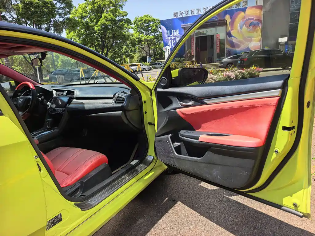 Honda Civic 2019 220TURBO CVT V