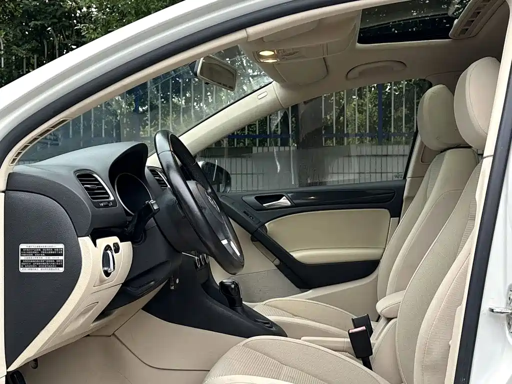 Volkswagen Golf — миниатюра 12
